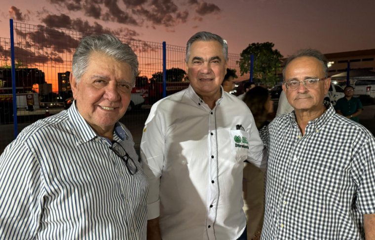 Presidente da Adapec, Paulo Lima, o presidente da Faet, Paulo Carneiro e o diretor do SRA, Nasser Yunes Foto: Cícera Maria  