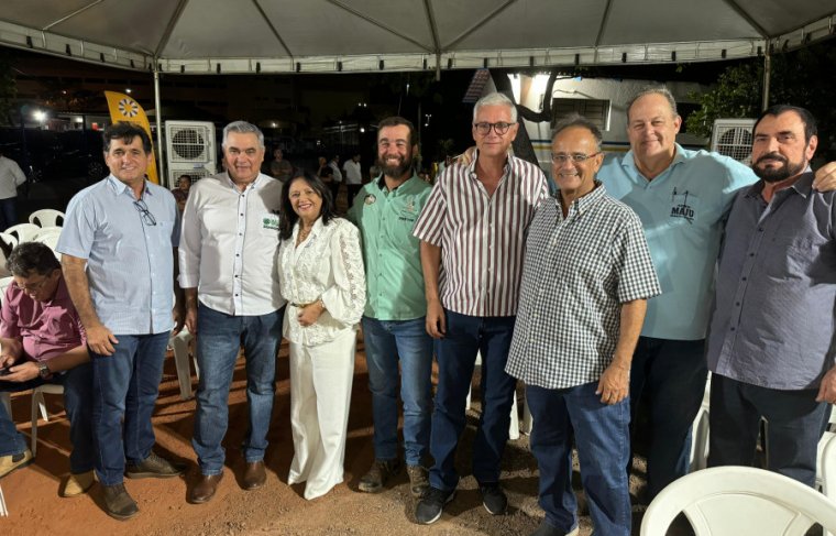 Flávio, Paulo, Valderez, Paulo Sérgio, Ricardo, Nasser, Júnior Marzola e Issan Foto: Cícera Maria  