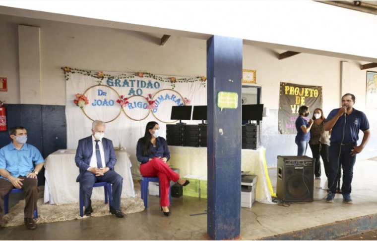 Presidente do TJTO entrega equipamentos para escola no setor São Miguel, em Araguaína Fotos - Rondinelli Ribeiro/TJTO // Efeito: Cícera Maria