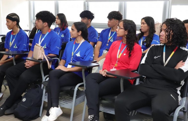 Primeira-dama do Tocantins, Karynne Sotero  visita à sede da Demà Jovem by Renapsi em Brasília//DF Foto: Loise Maria/Governo do Tocantins