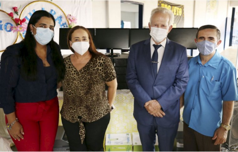 Presidente do TJTO entrega equipamentos para escola no setor São Miguel, em Araguaína Fotos - Rondinelli Ribeiro/TJTO // Efeito: Cícera Maria