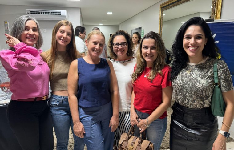 Marta Rezende, Juliana Berres, Marli Berres, Daniela Carvalho, Cristina Oliveira e Ana Carolina Siqueira  Foto: CCMNC