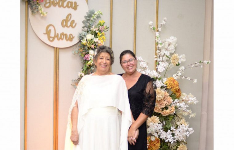 Rosa Maria e Adriana Carneiro Álbum de Família