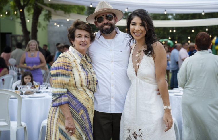 Natalia, Rodolfo e Lucia Queiroz  Foto: Wellys Norberto/Divulgação