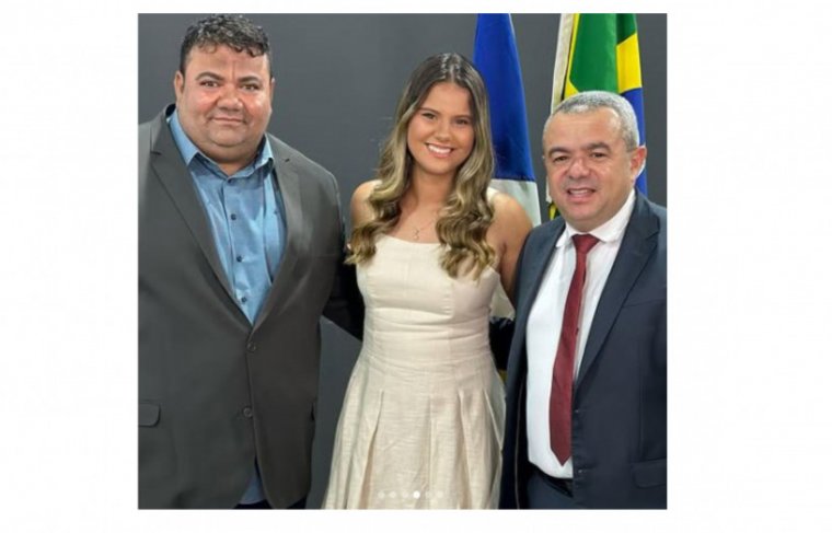 Duerita com o prefeito e vice de Porto Nacional, Ronivon Maciel e Joaquim do Luzimangues Foto: Reprodução Instagram