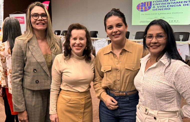 Iara Bucar (esq. p/ dir.), Cirlene Maria, Ana Paula Lopes e Elizônia Mendes 