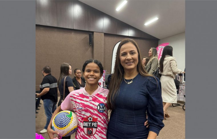 Jamily Silva e Cleide Guedes   
