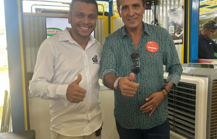 Itamar e o deputado federal Carlos Gaguim Foto: Divulgação 