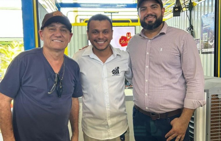 Itamar e diretores Aciara Foto: Divulgação 