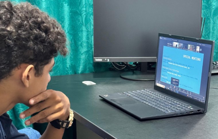 Aluno Estevão Wendel feliz com o resultado do seu trabalho Foto:   SeducTo