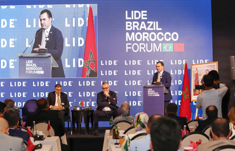 Governador Wanderlei Barbosa durante sua apresentação no painel de abertura do LIDE Brazil Morocco Forum, em Marrakech Foto: Tharson Lopes/Governo do Tocantins