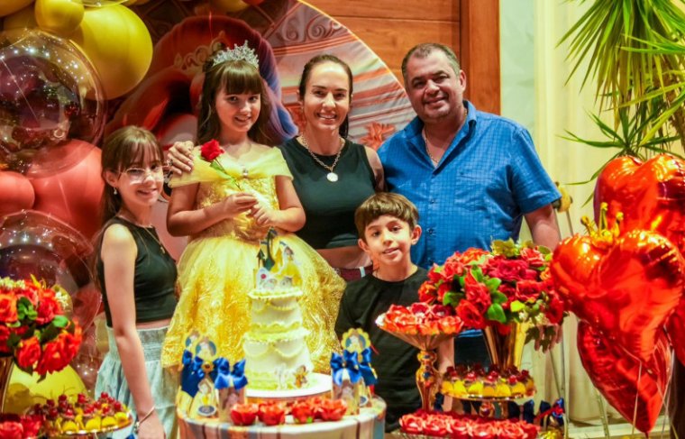 Renata, Raul Filho, Nathi e Raul Guimarães 