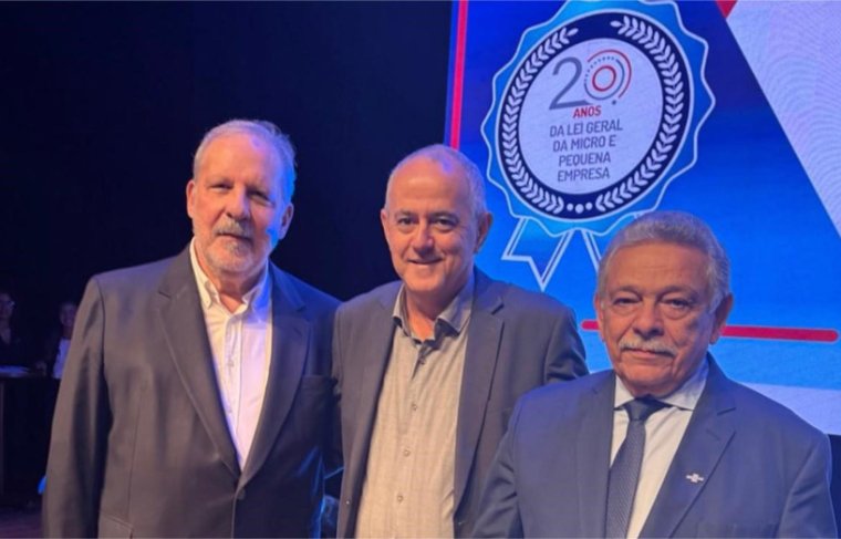 Armando Monteiro, Carlos Antônio de Souza e José Tarcísio 