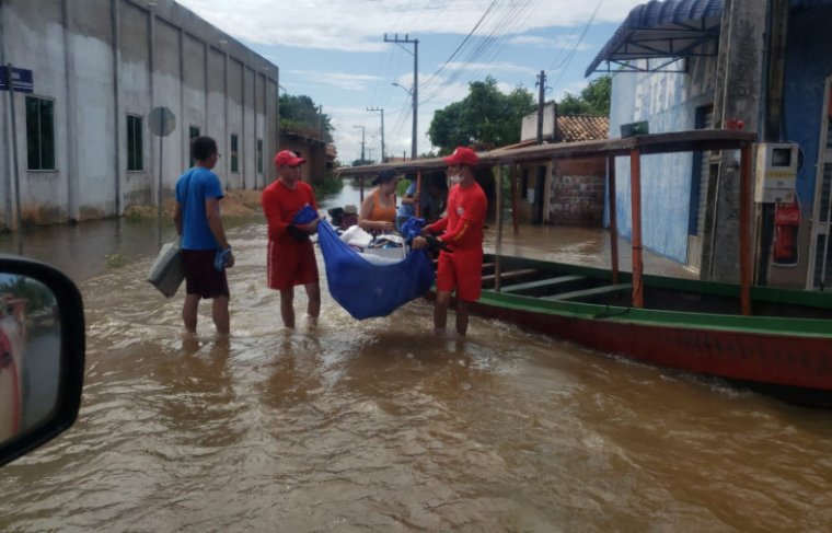 Chuvas causam inundações - Bombeiros TO