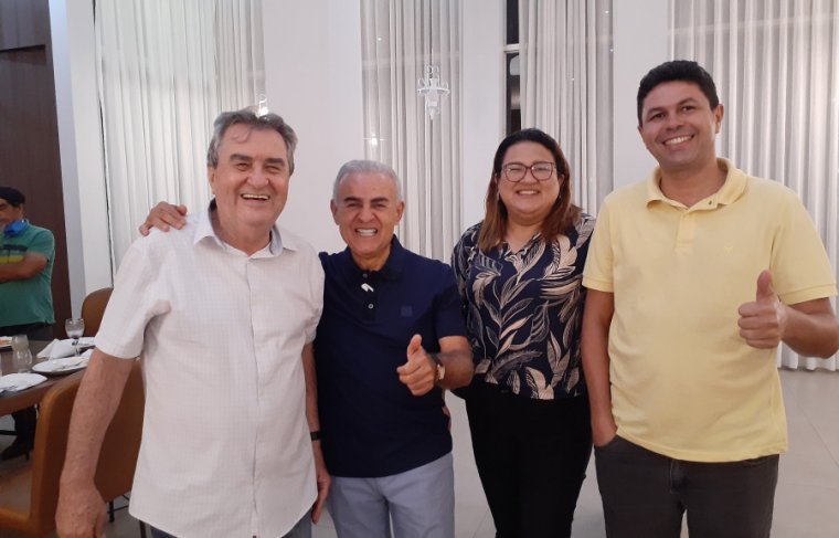 Deputado Célio Moura, Paulo Mourão, AnaRodrigues e o presidente do Partido dos Trabalhadores de Araguaína, Edmundo Rodrigues- Cícera Maria -