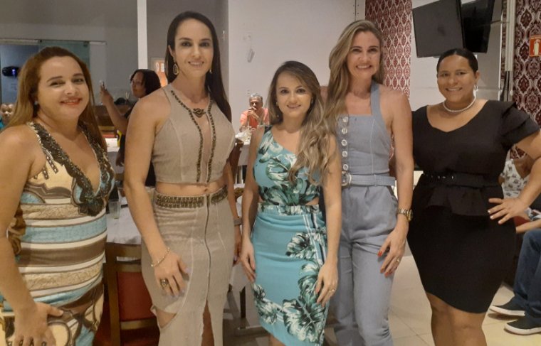 Glaucia Peixoto, Renata Martinazzo, Rejane Silveira, Vanessa Guimarães e Letícia Moraes - Foto: Cícera Maria