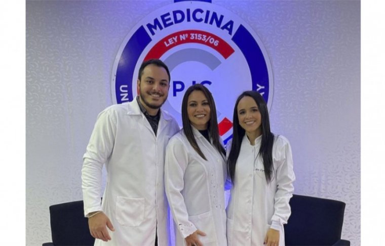 Yago Fideles, Simone Castre e Ana Clara Castro  Foto: Reprodução 