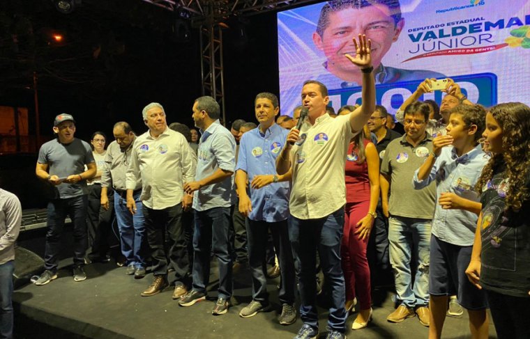 Alexandre Guimarães na inauguração do Comitê Valdemar Júnior Foto: Ascom AG