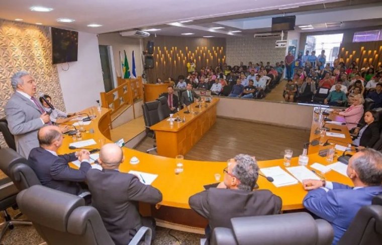 Posse do vereador em exercício Adriano Moraes, em Paraiso do Tocantins Foto: Ascam Kaillane Gama