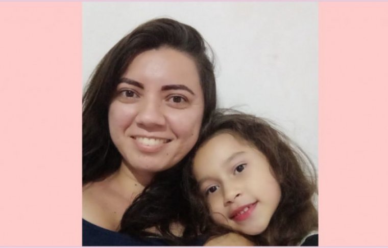 Marília Carrilho (assistente do Servir) da Silva e a filha Maria Cecilia - Crédito: Álbum de Família