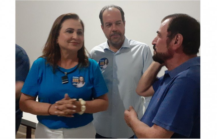 Kátia inaugura comitê em Araguaína Foto: Cícera Maria