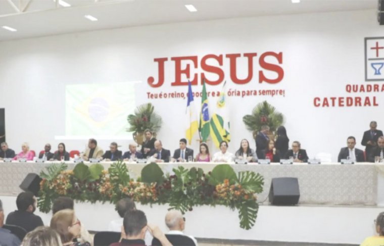 Sessão Solene de Entrega de Títulos de Paraíso do Tocantins 