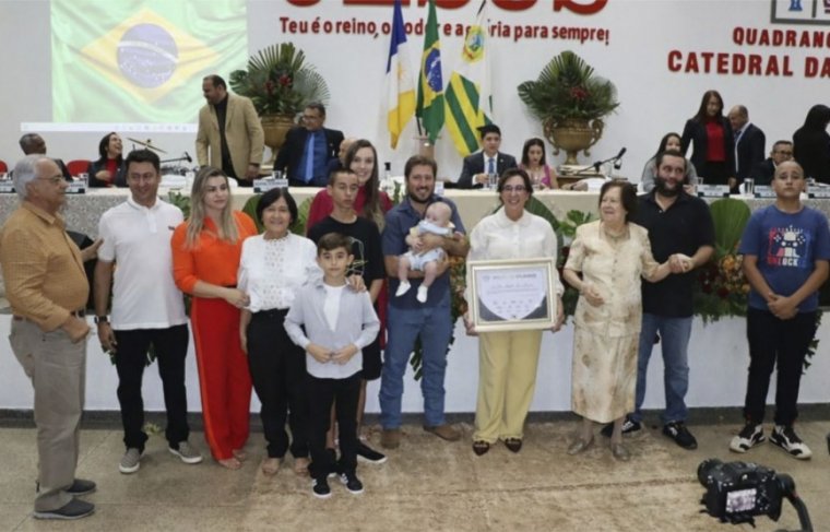 Sessão Solene de Entrega de Títulos de Paraíso do Tocantins 