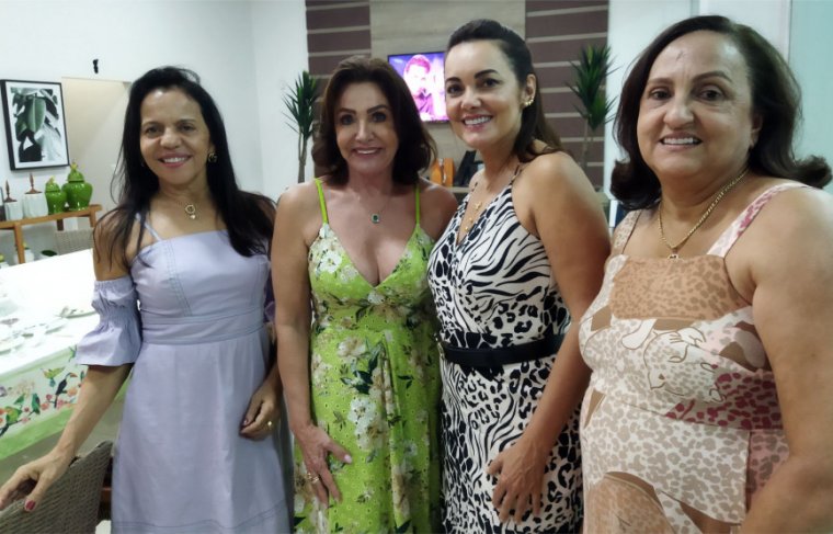 Ana Benicia (esq. p/ dir.), Clenir Bandeira, Rosalba Quinta e Néia Lúcia  Foto: Cícera Maria