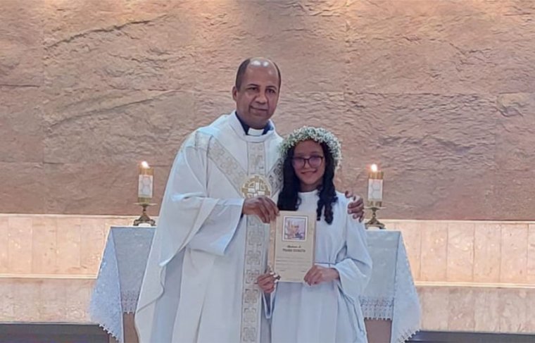 Padre Edson Oliveira e Maria Catarina Foto: Álbum de Família