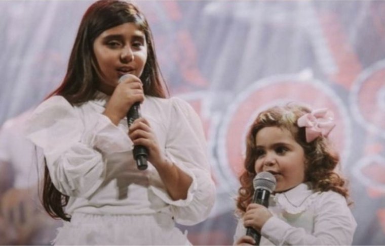 Julia Menotti e Maitê  na virada da Graciosa com  