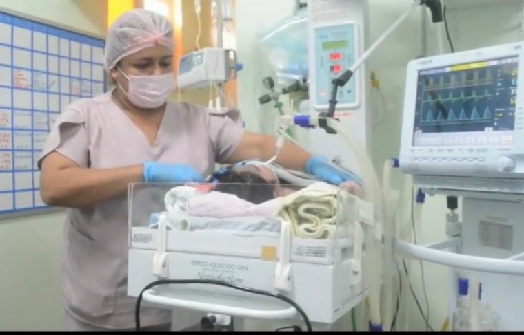 'Bebê gigante,' sob os cuidados da equipe neonatal do Hospital Padre Colombo em Parintins, no interior do AM.  Foto: Reprodução Instagram 