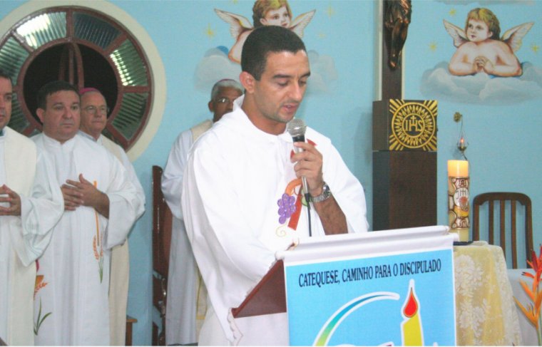 Missa de acolhida ao bispo de Tocantinópolis em 22 de maio de 2009. Foto: Cícera Maria  