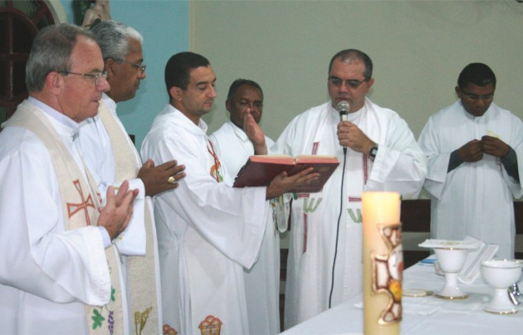 Missa de acolhida ao bispo de Tocantinópolis em 22 de maio de 2009 