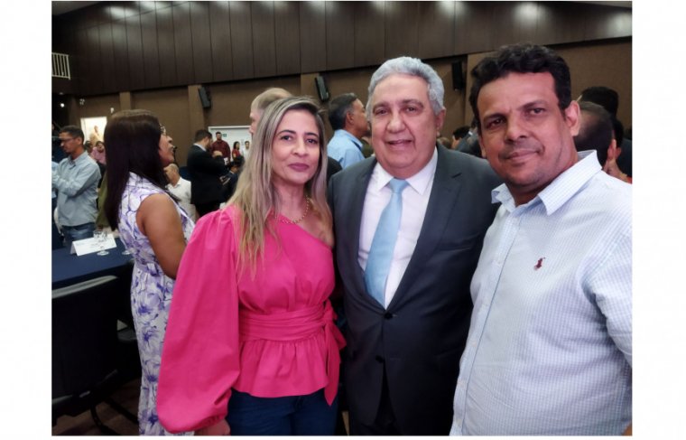 Prefeita de Xambioá, Patricia Evelin, o vice-governador Laurez Moreira e o Secretário de Administração e Planejamento Nelson Câmara Neto Foto: Cícera Maria  