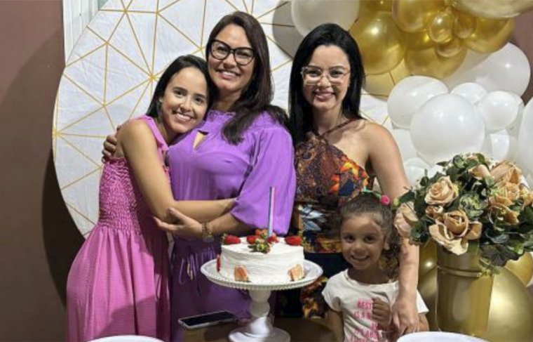 Simone, Ana Clara Castro e Larissa Castro 