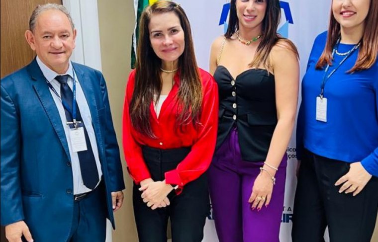 Vice-presidente da Jucetins, Juarez Rigol, com a presidente da Fenaju, Cilene Sabino, diretora do DREI, Amanda Mesquita, e a procuradora da Jucetins, Mariana Sampaio - Foto: Divulgação 